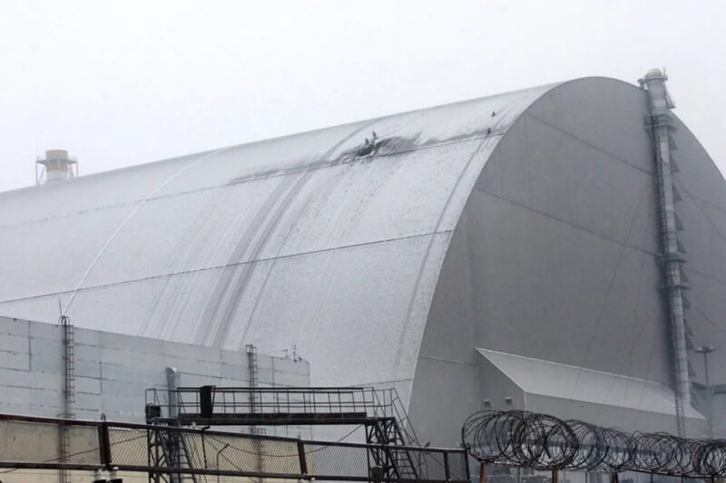 Пошкодження арки над ЧАЕС: експерт розкрив деталі відновлення