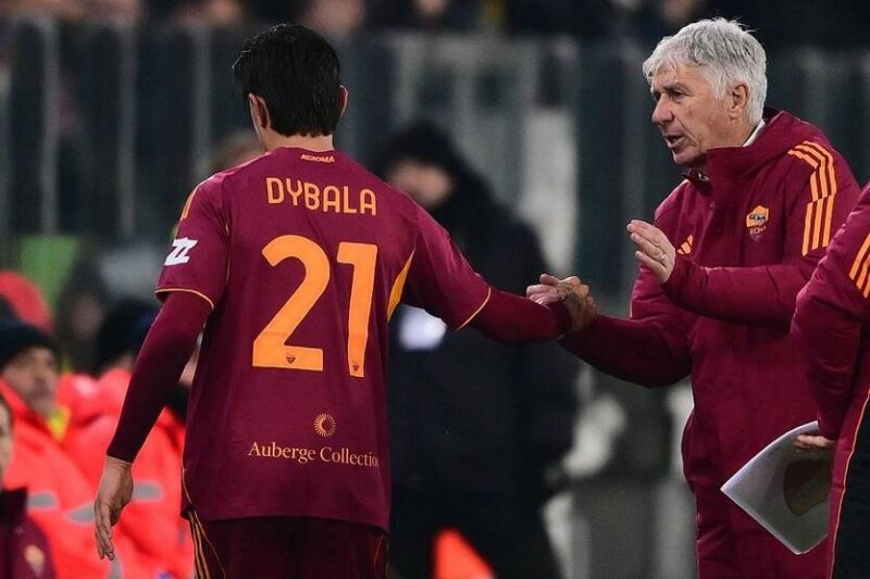 Рома може розлучитися з нападниками: майбутнє Довбика під питанням