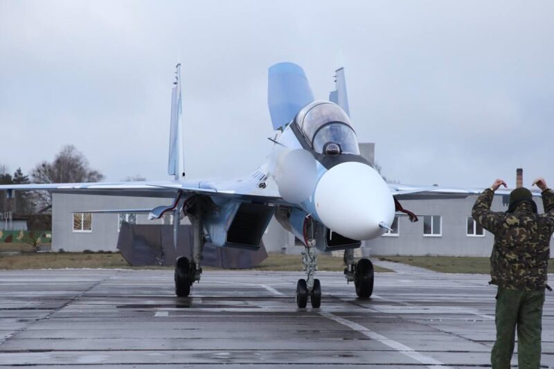 Росія передала Білорусі третю партію винищувачів Су-30СМ2