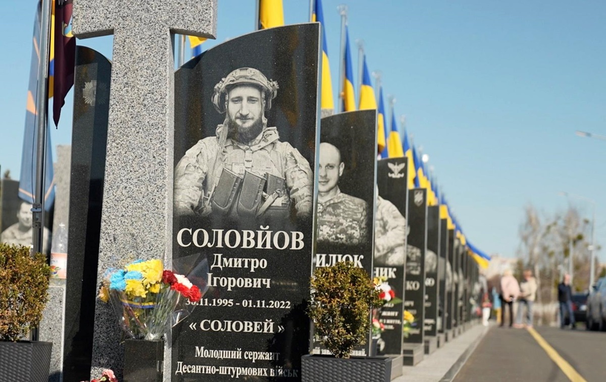 Новини України - Росія завдала удару по цвинтарю та Алеї героїв у Черкасах