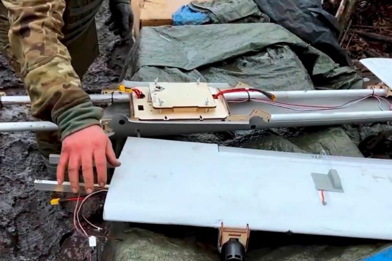 Новини України - Росіяни почали встановлювати Starlink на дрони Молнія