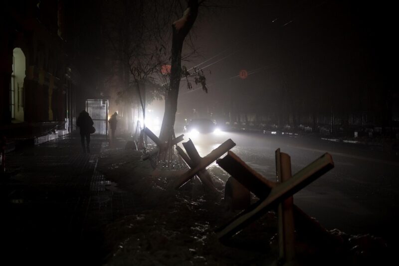 Стало відомо, як відключатимуть світло у вівторок