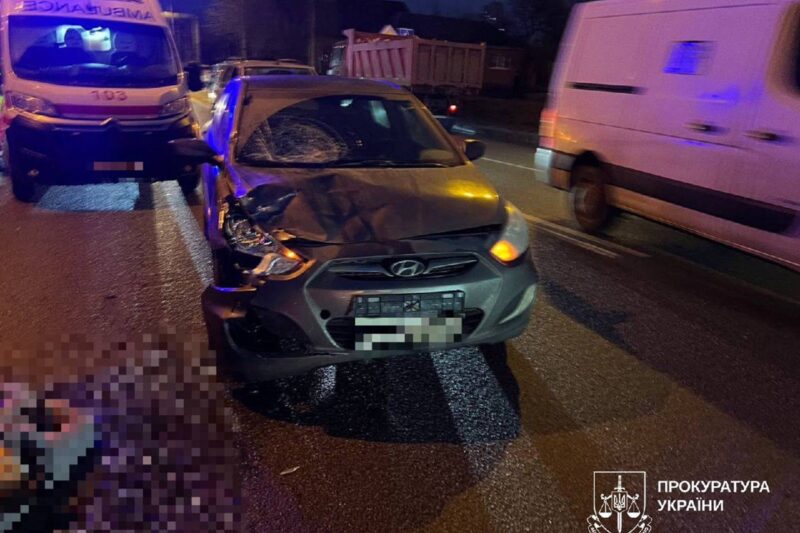 Суддя у Харкові збила двох дітей на пішохідному переході – ДБР