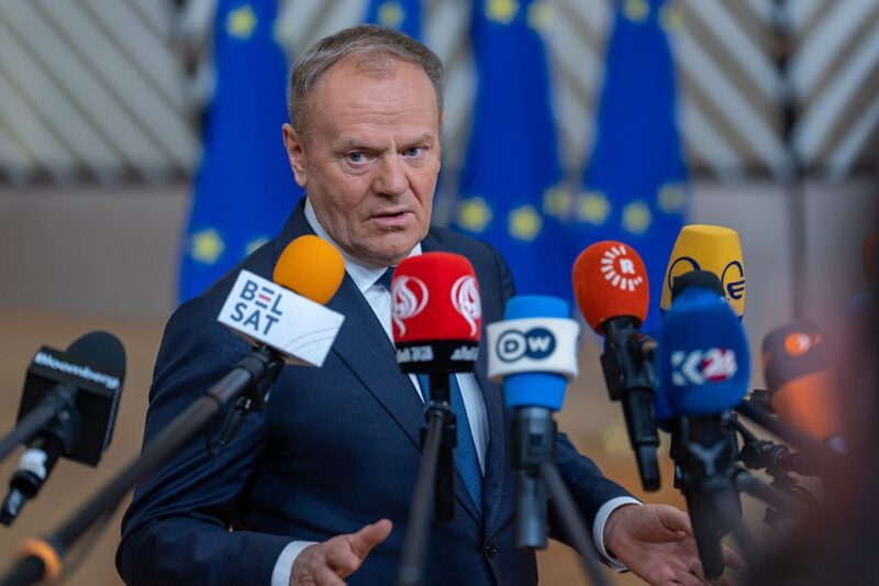 Туск застеріг Захід від “мирних умов” Путіна