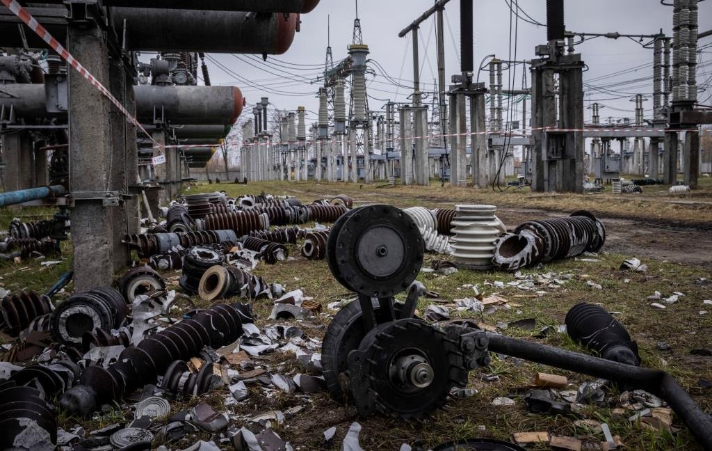 Новини України - У двох областях без світла 700 тисяч споживачів