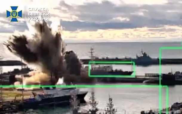 Новини світу - У РФ заперечують знищення своєї субмарину у Новоросійську