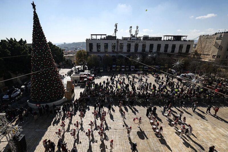 У Віфлеємі відновили різдвяні святкування після двох років війни в Газі