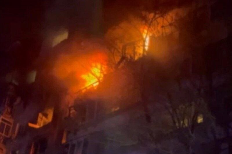 У Запоріжжі БПЛА влучив у багатоповерхівку