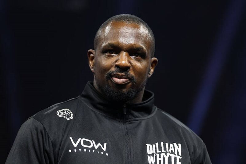 Вайт розповів, чому Усик не став захищати титул WBO