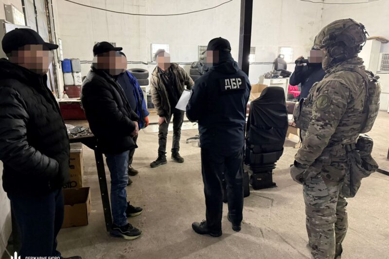 Відправляли підлеглих працювати на СТО: посадовцям в/ч оголосили підозру