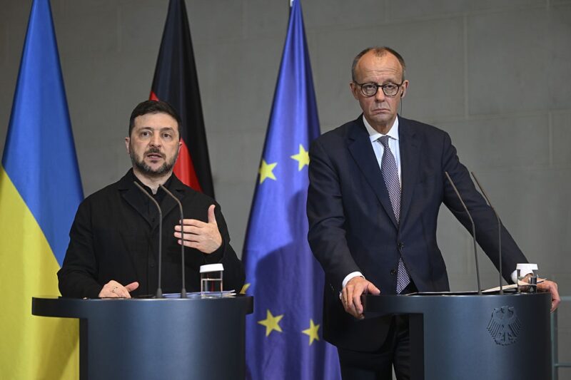 Зеленський: В Україні нема жодної електростанції, що не зазнала атаки РФ