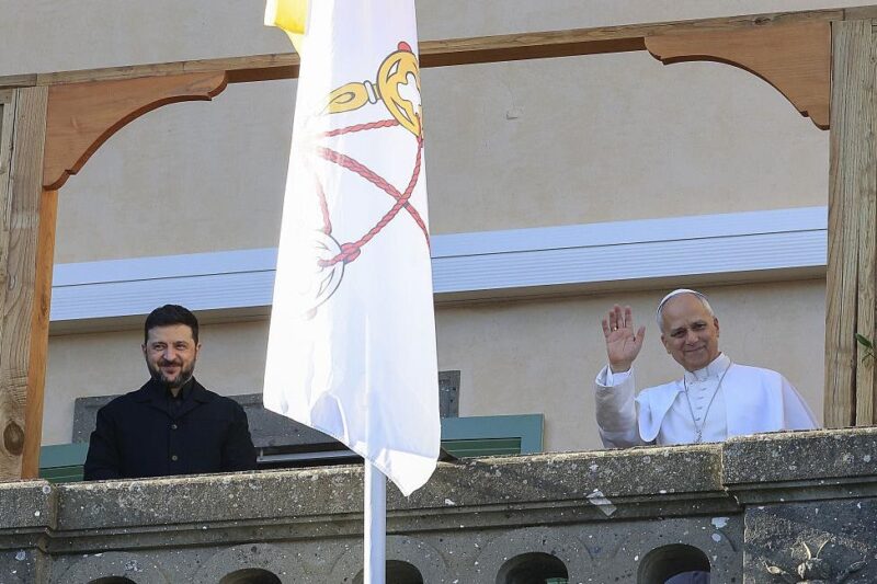 Зеленський зустрівся з Папою Римським