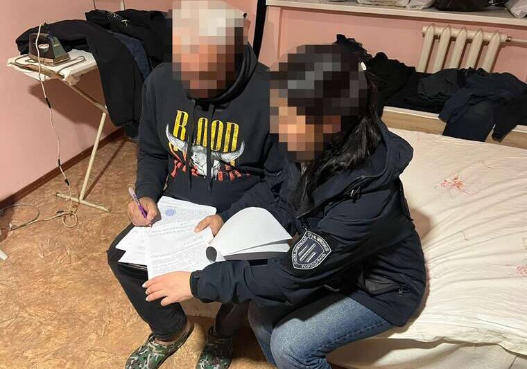 ДБР викрило завищені закупівлі ліжок для військових в Одесі переплата майже 18 мільйонів гривень