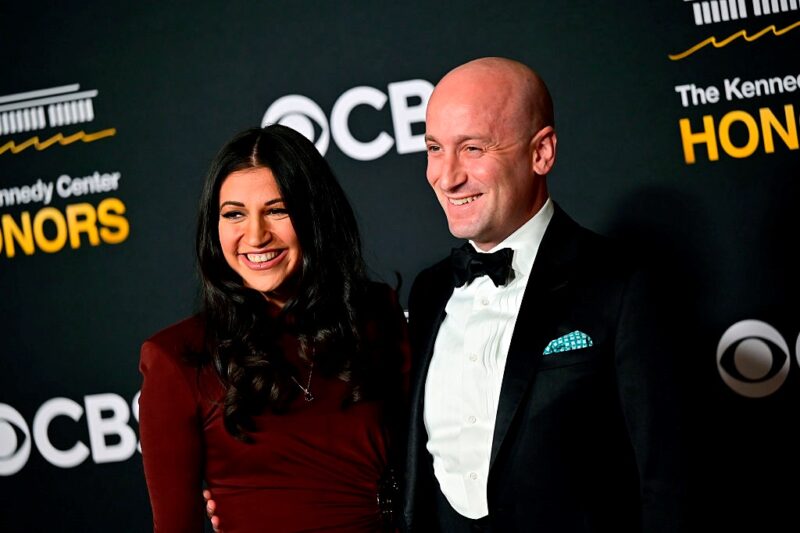 Дружина радника Трампа натякнула на анексію Гренландії