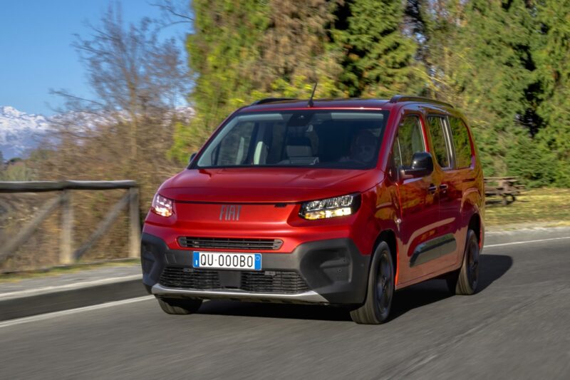 Fiat представив доступний фургон Qubo L