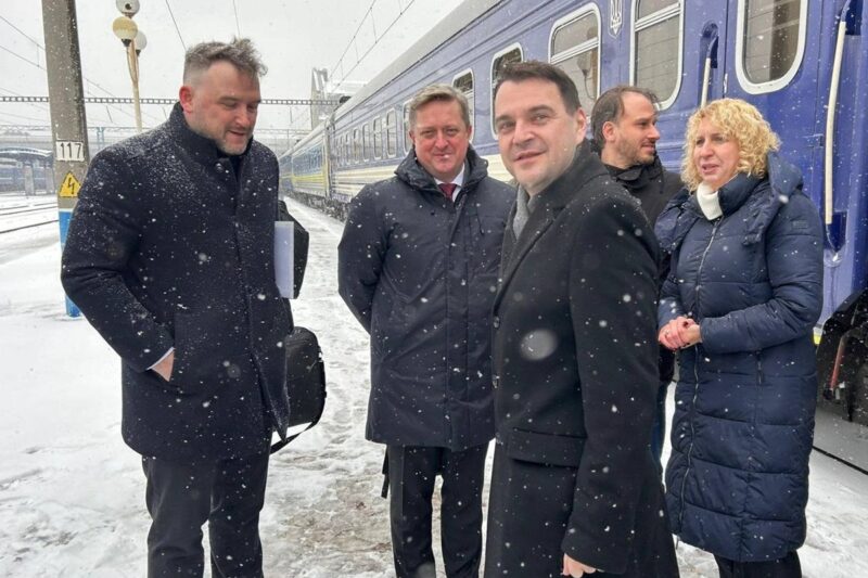 Глава МЗС Чехії прибув з візитом в Україну