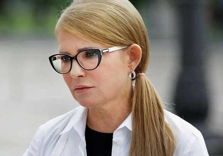 Кінець епохи невловимості як відео з пачками доларів у пакеті Нової пошти стало фатальним для Тимошенко