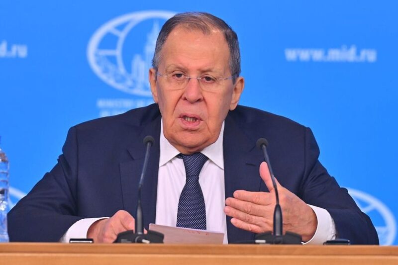 Лавров назвав “неприйнятним” перемир’я з Україною