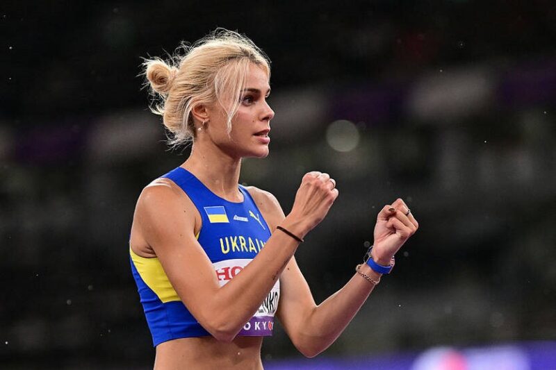 Левченко на World Athletics Indoor Tour бере переможні висоти нового сезону