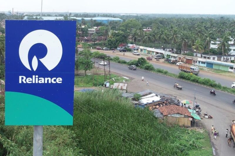 Найбільший НПЗ Індії “відхрестився” від нафти з РФ після погроз Трампа