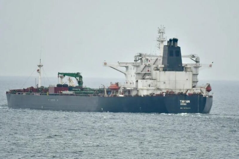 Німеччина не пустила російський “танкер-зомбі” в Балтійське море