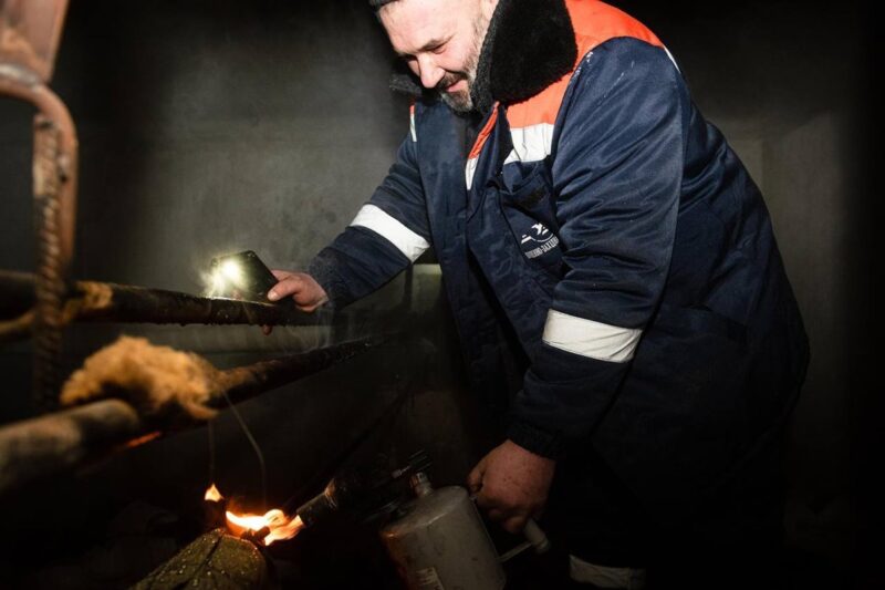 Ремонтні бригади ЖКГ та Укрзалізниці отримають доплати – Кулеба