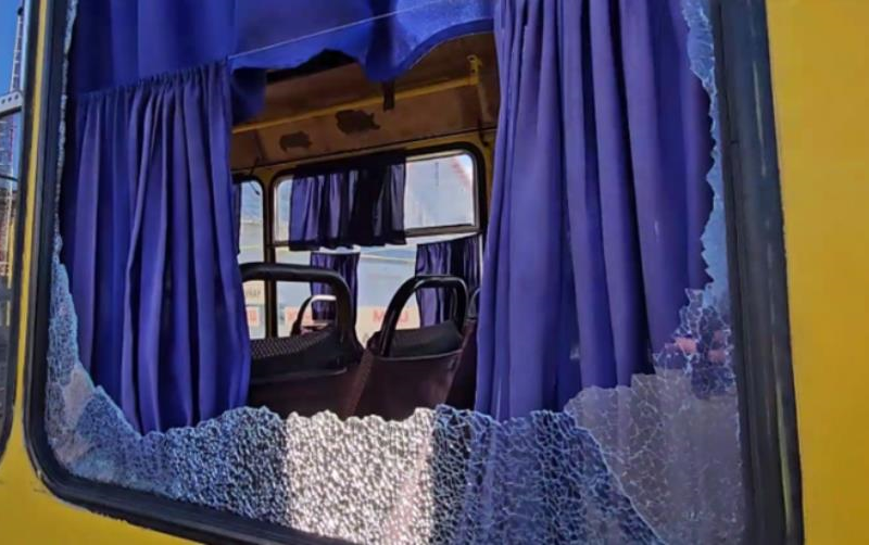 Росіяни атакували маршрутку в Херсоні: є жертва