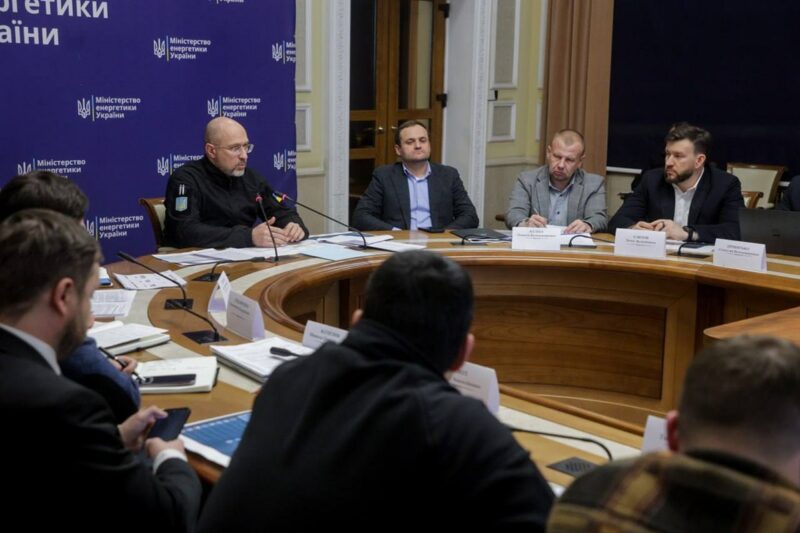 У Києві без світла перебуває 710 тисяч абонентів