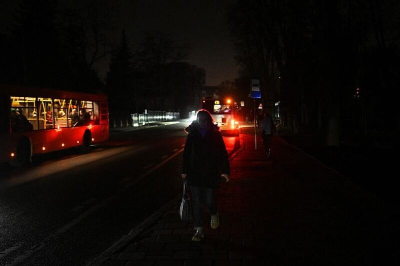 У Львові відключили світло в частині лікарень