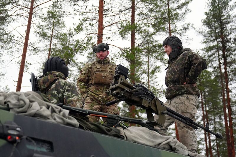 У НАТО зведуть автоматизовану зону оборони від вторгнення Росії