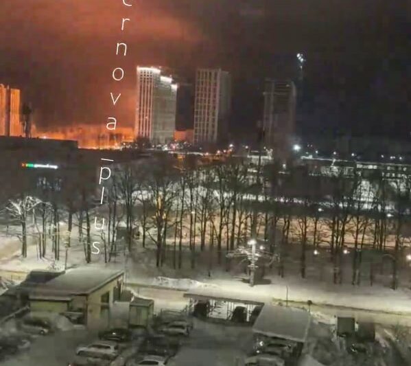 Новини світу - У низці міст РФ лунають вибухи, у Бердянську горить підстанція