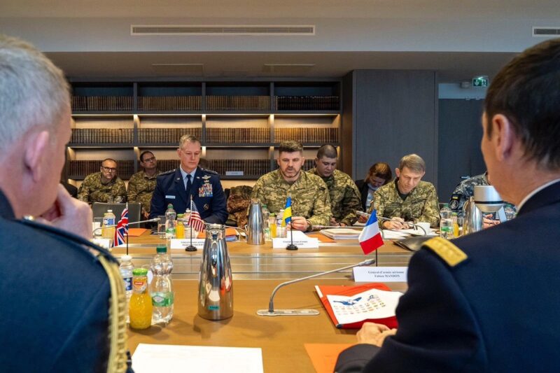 У Парижі обговорили гарантії безпеки для України