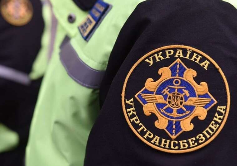 Від 30 до 50 тисяч за сліпоту інспекторів ДБР затримало посадовців Укртрансбезпеки у двох областях