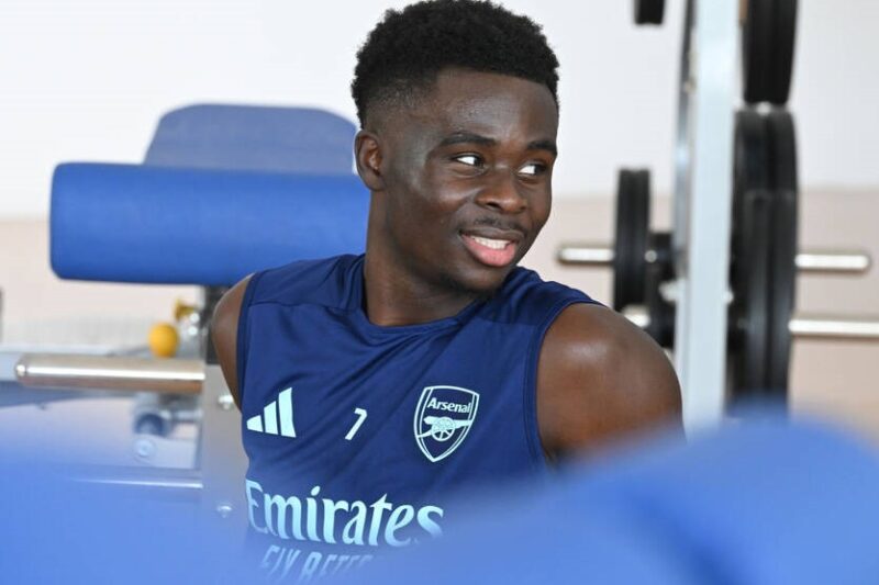 Вінгер Арсеналу залишився вірним рідному клубу, продовживши контракт