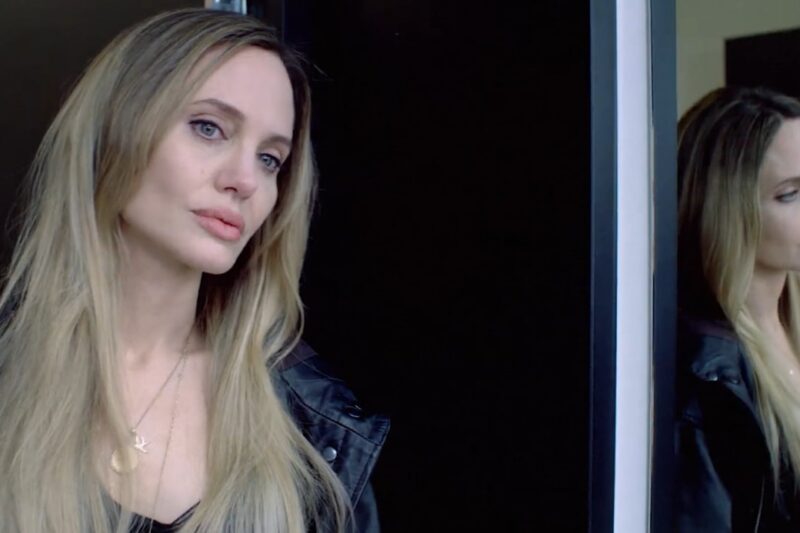 Вийшов український трейлер фільму Кутюр з Анджеліною Джолі