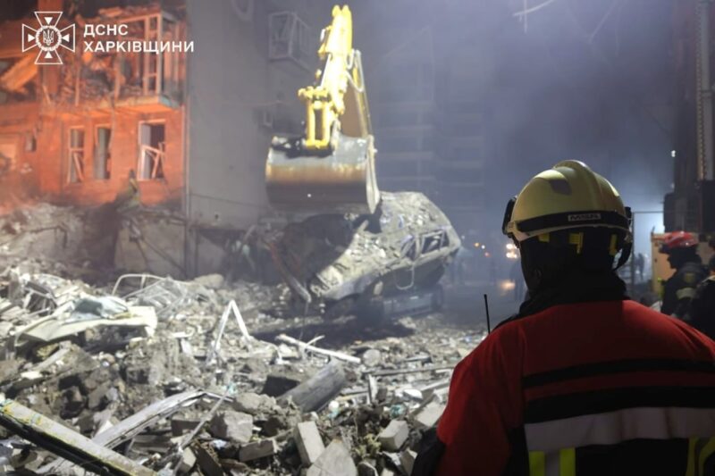 Новини України - З-під завалів у Харкові деблокували тіло дитини