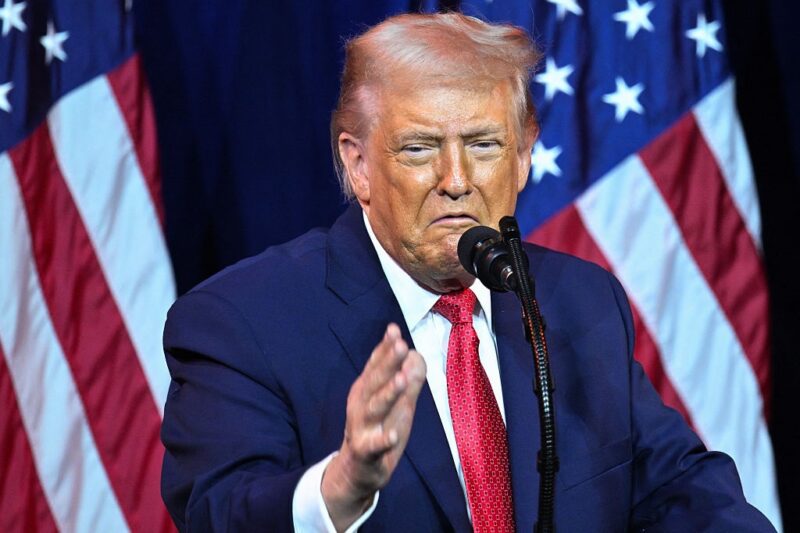 Захоплення танкера РФ: Трамп відмовився сказати, чи дзвонив Путіну