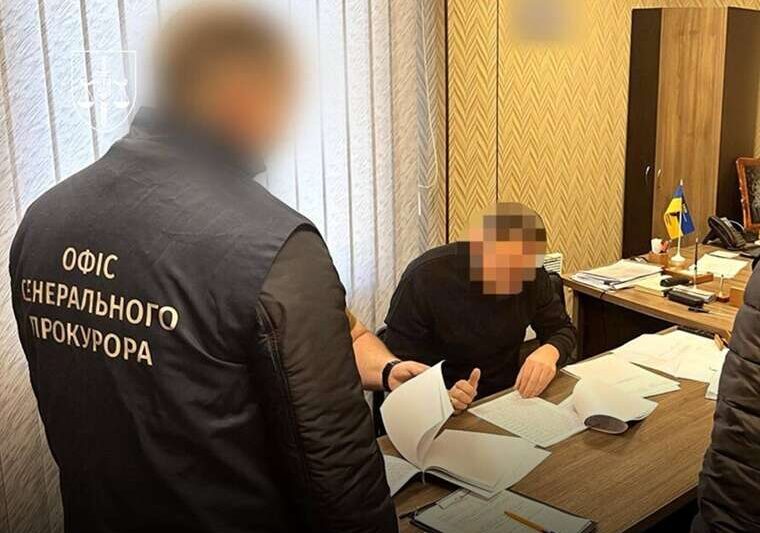 Збитки на понад 7 мільйонів гривень посадовця Дніпровського КЕУ судитимуть за закупівлю деревини за завищеними цінами