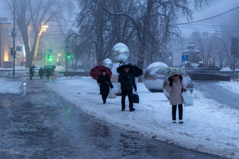 Зміни лютого: воєнний стан і мобілізація, виплати дітям переселенців, 5G