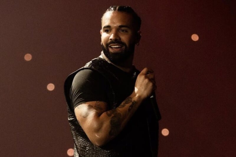 Дрейк програв $1 мільйон на Супербоулі