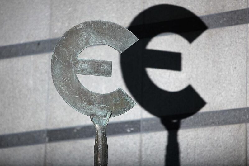 Курс євро оновив історичний максимум в Україні