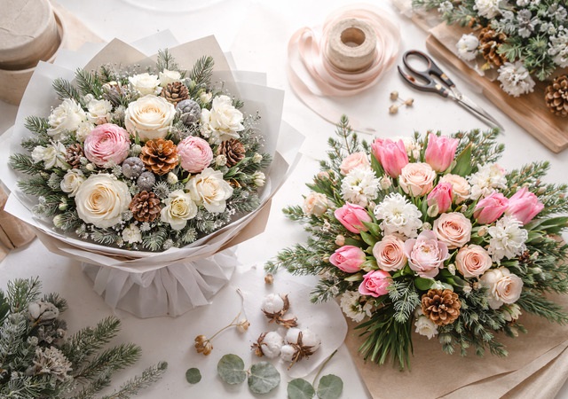 Квіткова доставка без сюрпризів: які київські сервіси відповідають фото та опису