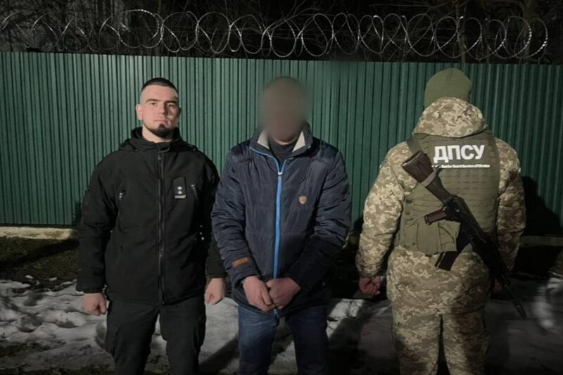 На кордоні затримали втікача-ґвалтівника у день суду щодо його справи