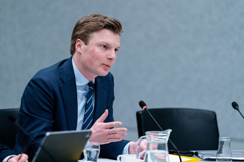 Нідерланди допоможуть Україні з тренуванням пілотів F-16