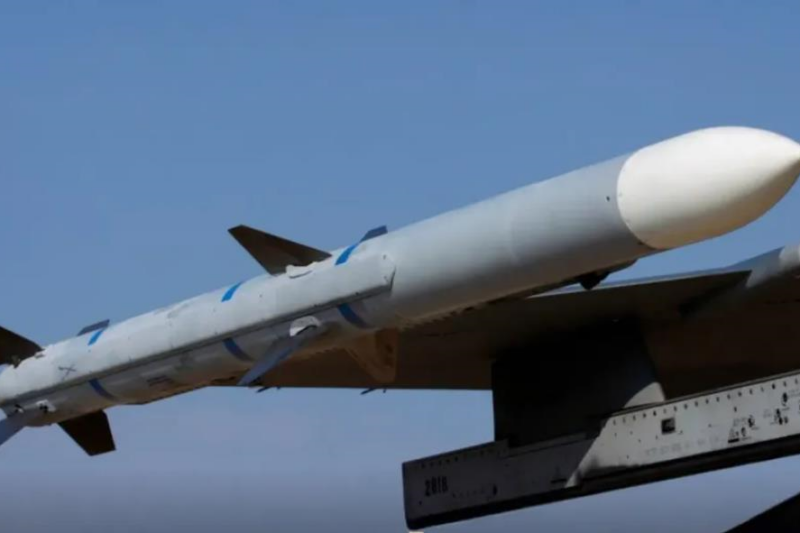 Протидія реактивним “шахедам” і крилатим ракетам: що відомо про ракети AIM