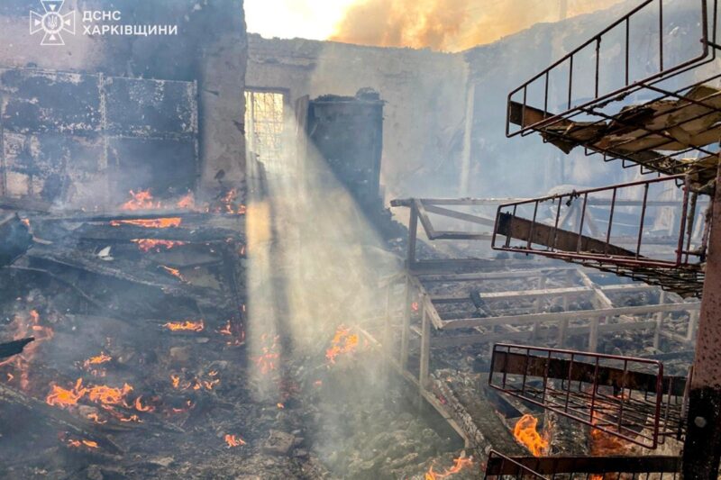 Російські дрони вдарили по селу на Харківщині