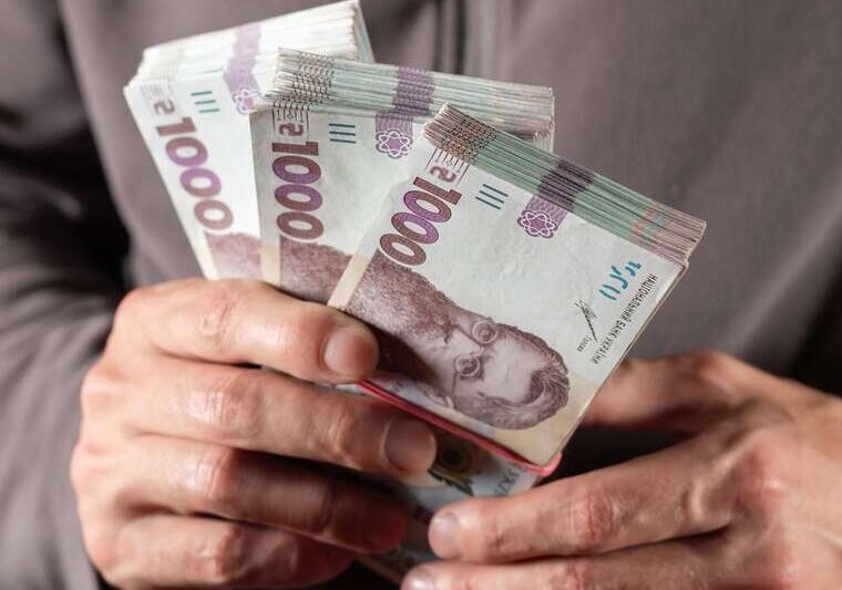 Схема на мільярд ДПС викрила 10 торгових мереж, які сховали податки за спинами 800 ФОПів