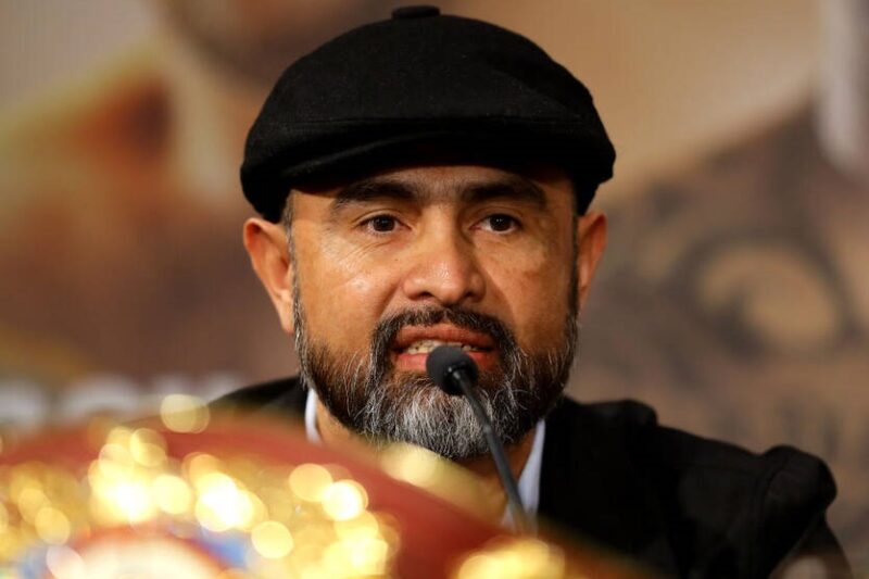 Тренер Руїса розповів, чи відбудеться бій його підопічного з Усиком