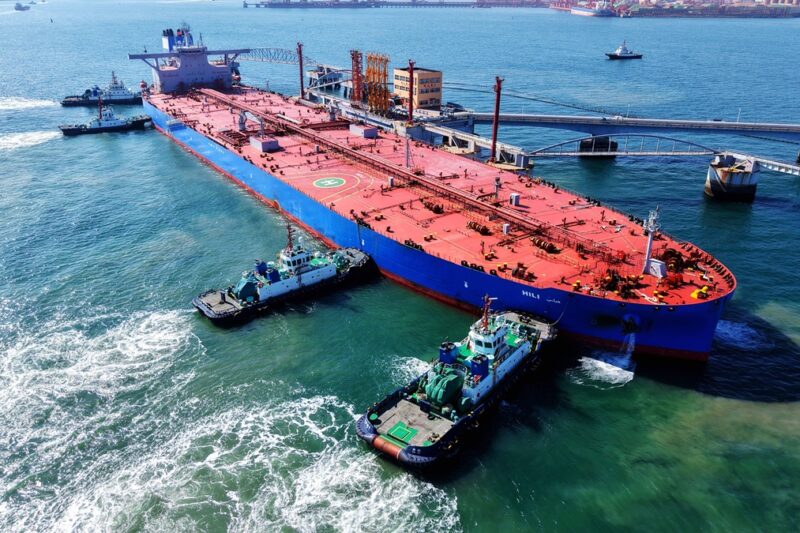 Ціни на нафту впали на тлі переговорів США з Іраном