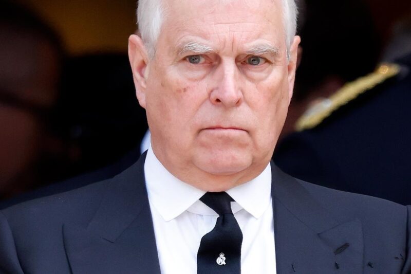 У Британії затримали брата короля